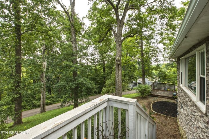 Property Photo:  615 Hemlock Rd  TN 37919 