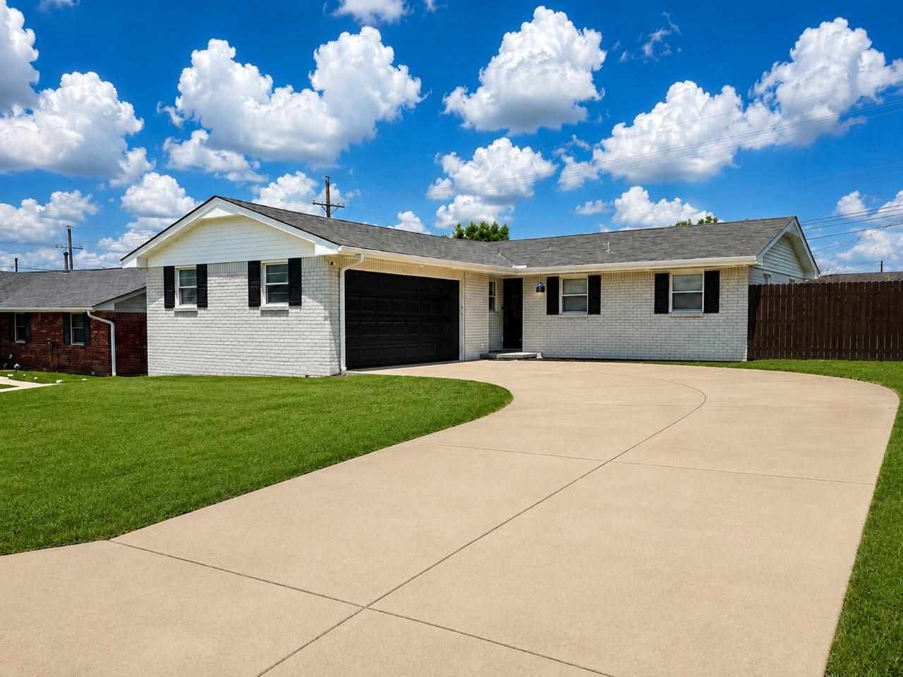 Property Photo:  4639 NW Santa Fe Ave  OK 73505 