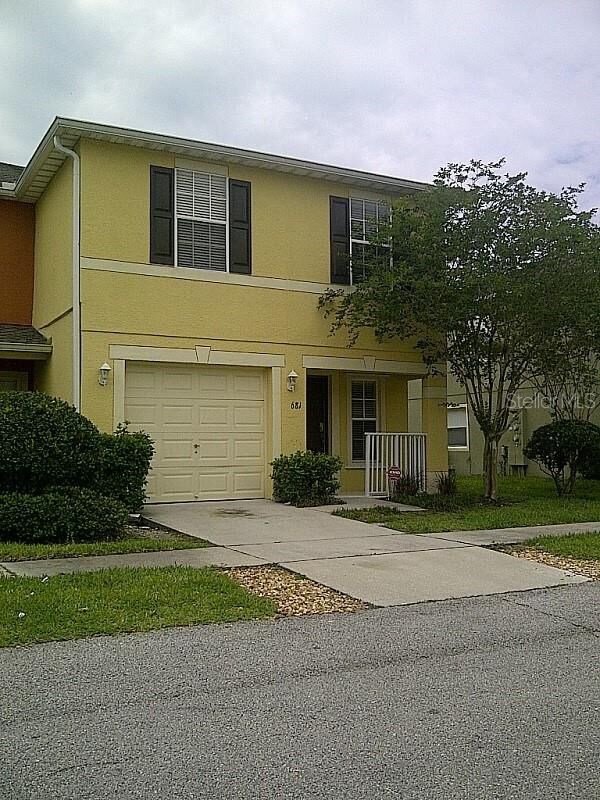 Property Photo:  681 Cresting Oak Circle 106  FL 32824 