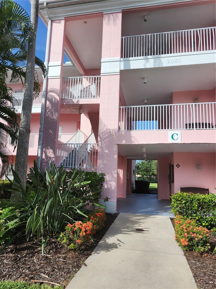 Property Photo: 2061 Willow Hammock Circle 202 FL 33983