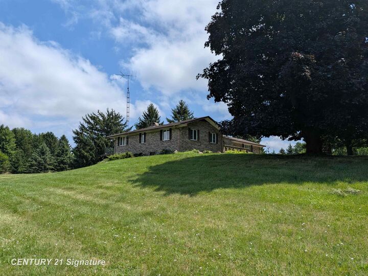 Property Photo: 2995 Lyons Road MI 48867