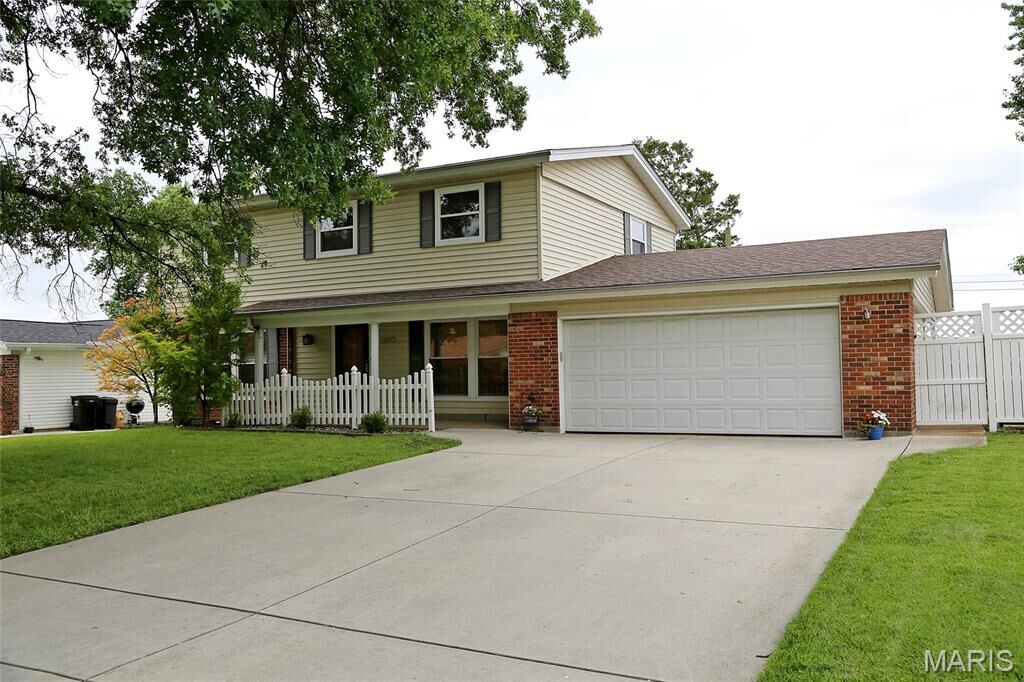 Property Photo:  5032 Darfield Court  MO 63128 
