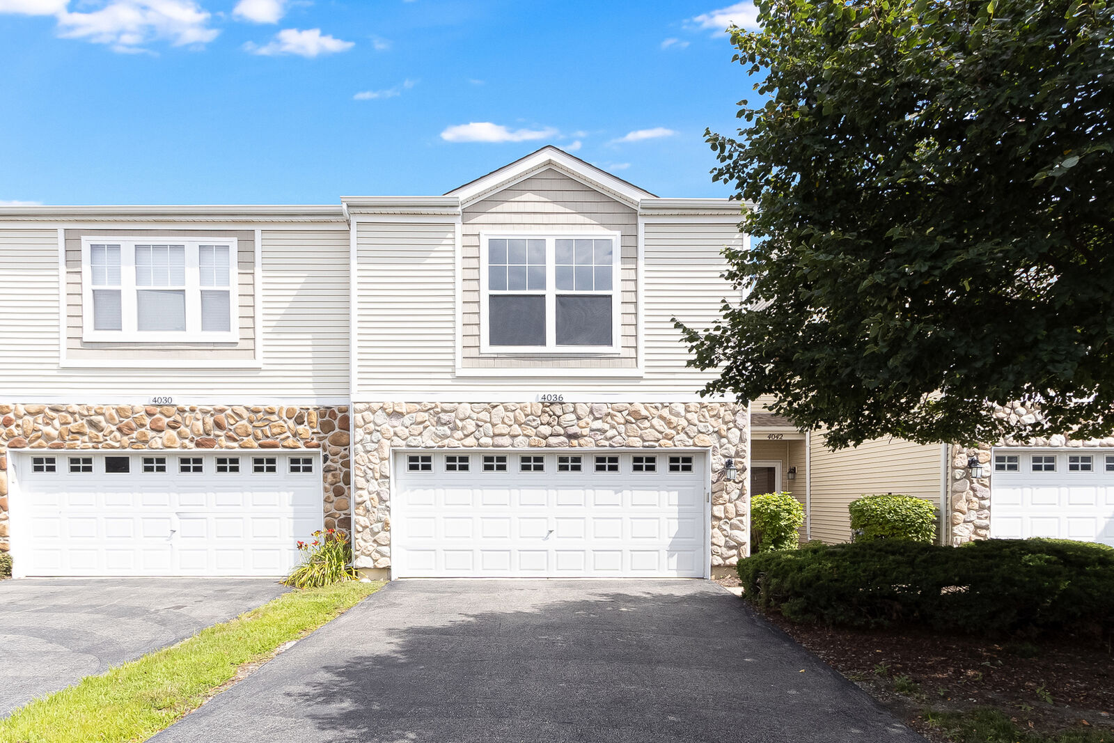 Property Photo:  4036 Boulder Court  IL 60504 