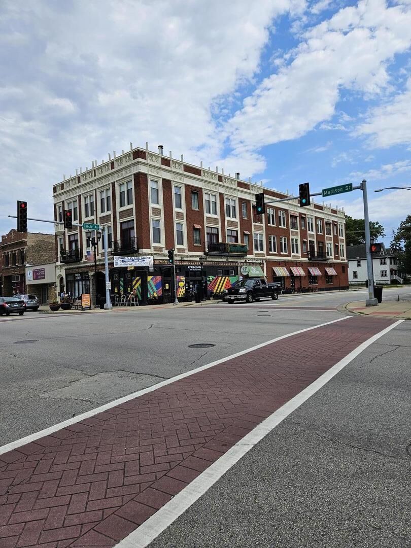 Property Photo:  7320 Madison Street 6  IL 60130 
