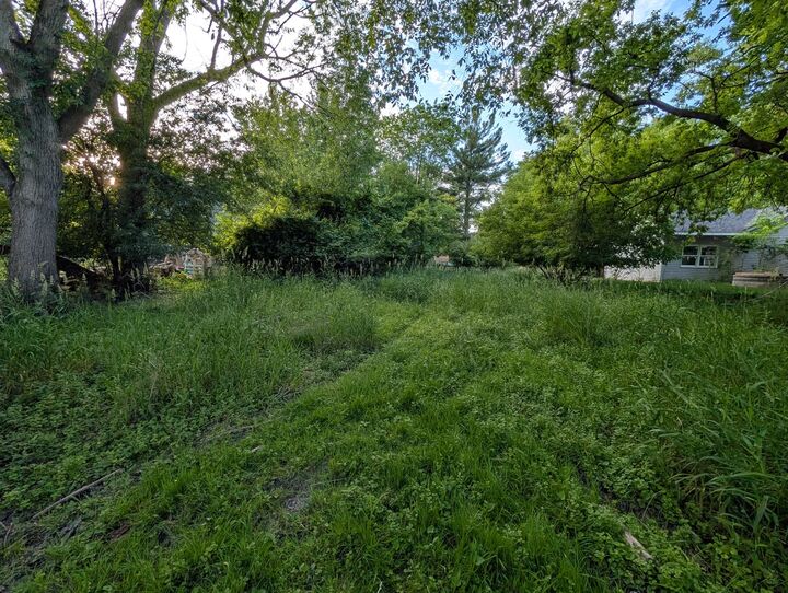 Property Photo:  521 S Circle Avenue  IL 60010 