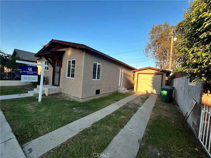 Property Photo:  2412 Gale Avenue  CA 90810 