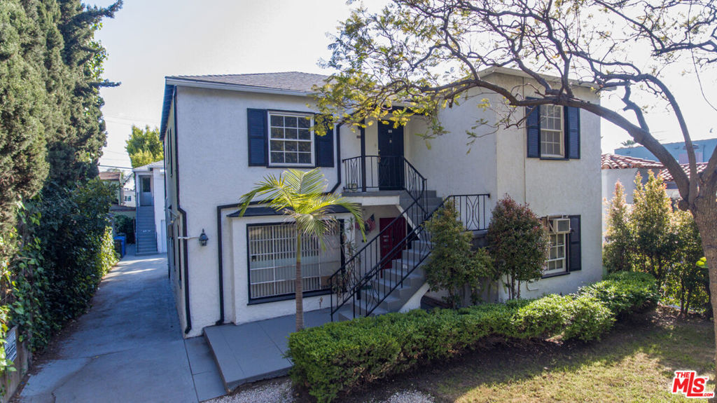 Property Photo: 6112 Saturn Street CA 90035