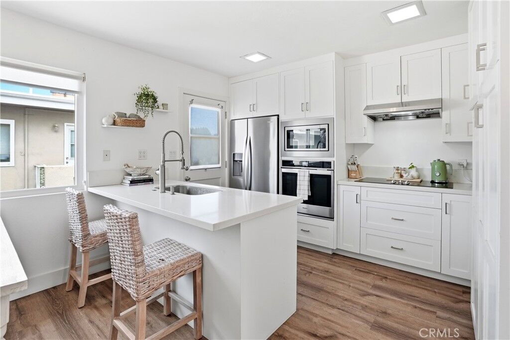 Property Photo: 1228 Rutland 6 CA 92660