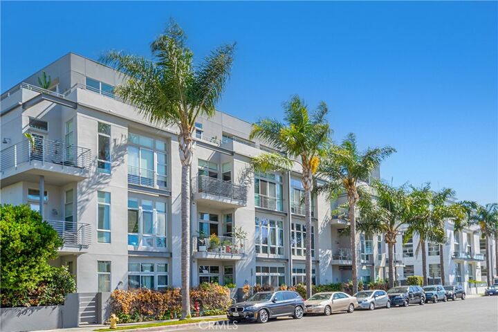 Property Photo:  13320 Beach 203  CA 90292 
