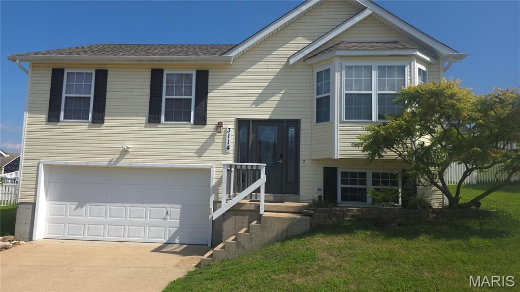 Property Photo:  3114 Valley Oaks Drive  MO 63052 
