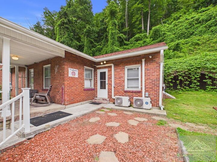 Property Photo: 162 Cherokee Rd. WV 24868