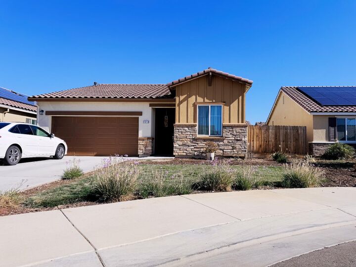 Property Photo:  2013 Marciochi Court  CA 93635 