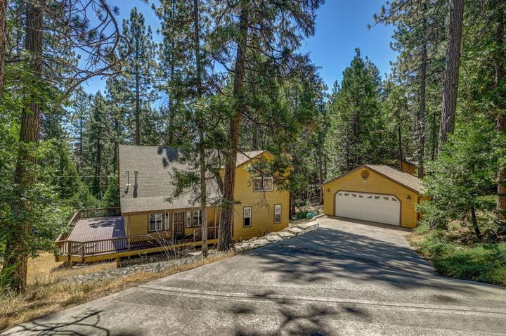 Property Photo:  2746 Quartz Drive  CA 95223 