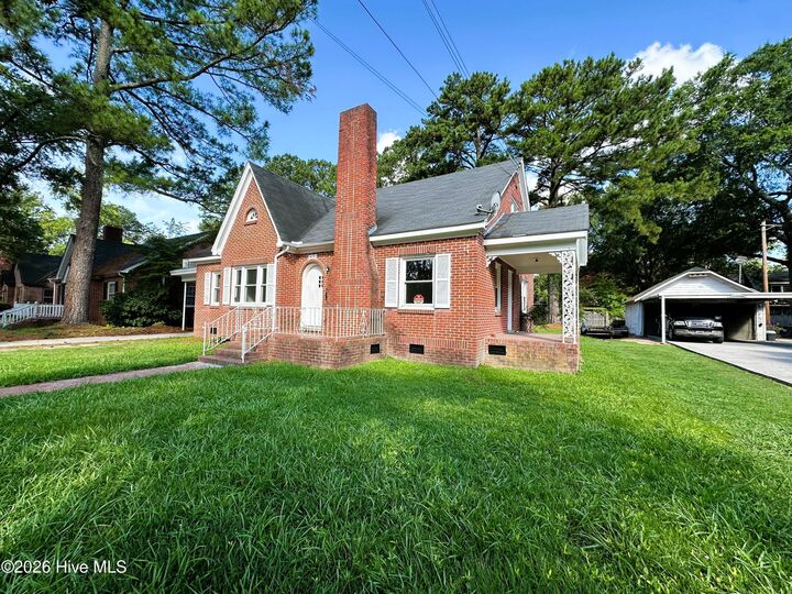Property Photo:  415 Academy Street N  NC 27910 