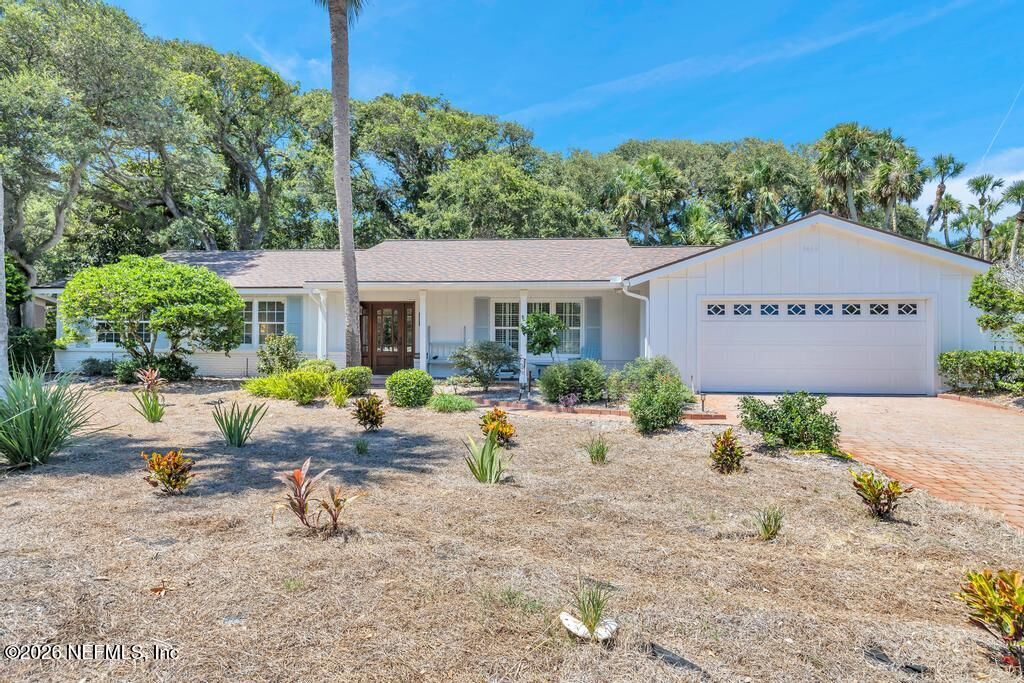 Property Photo: 1452 Seminole Road FL 32233