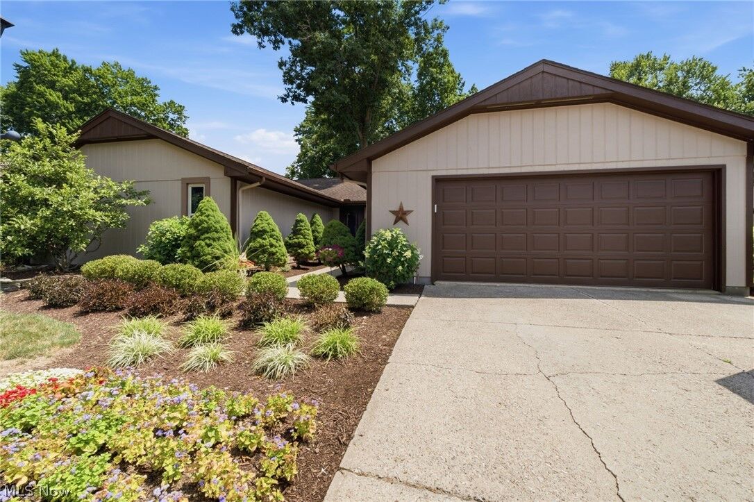 Property Photo:  3828 Surfside Circle  OH 44202 