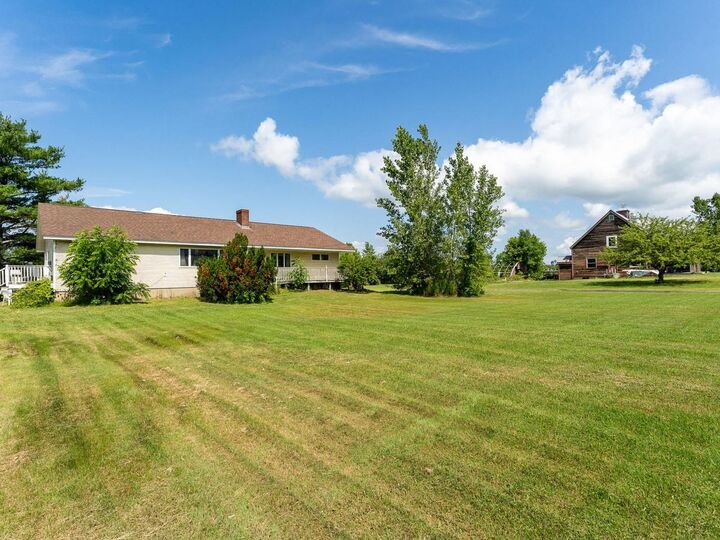 Property Photo: 2911 US Route 7 VT 05456