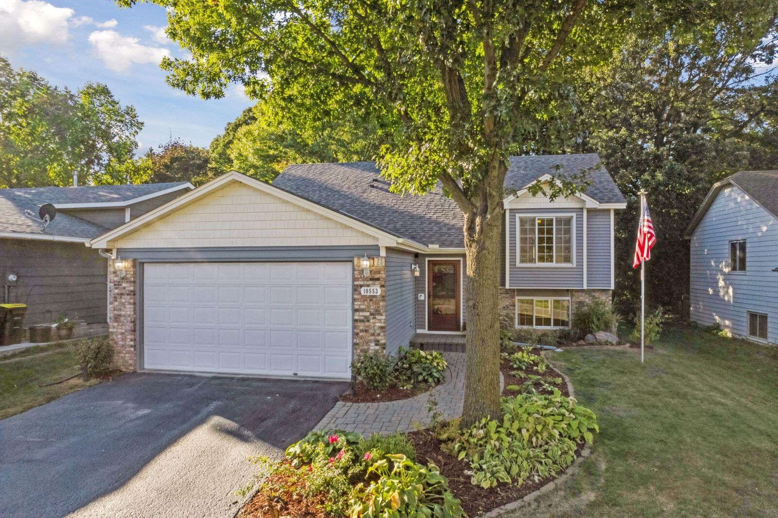 Property Photo:  10553 166th Street W  MN 55044 