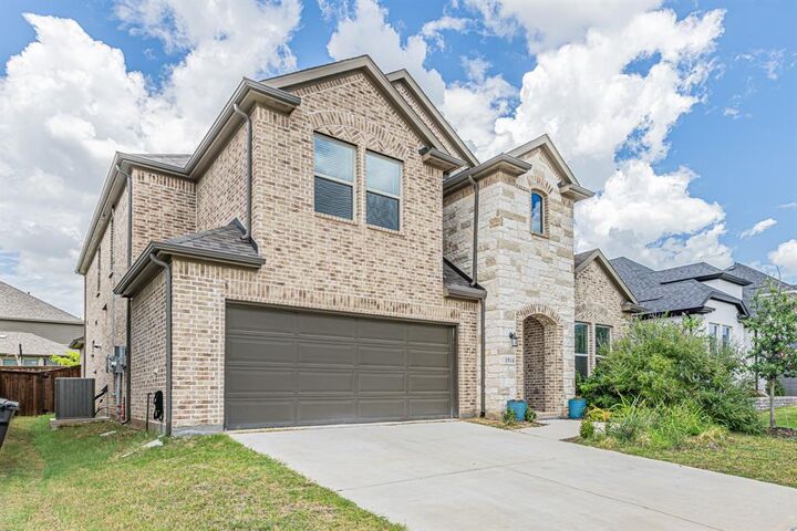 Property Photo:  1934 Stonebrook Street  TX 75009 