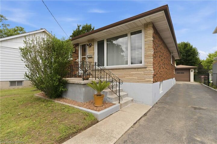 Property Photo:  398 Sheridan Street  ON N3S 4S4 