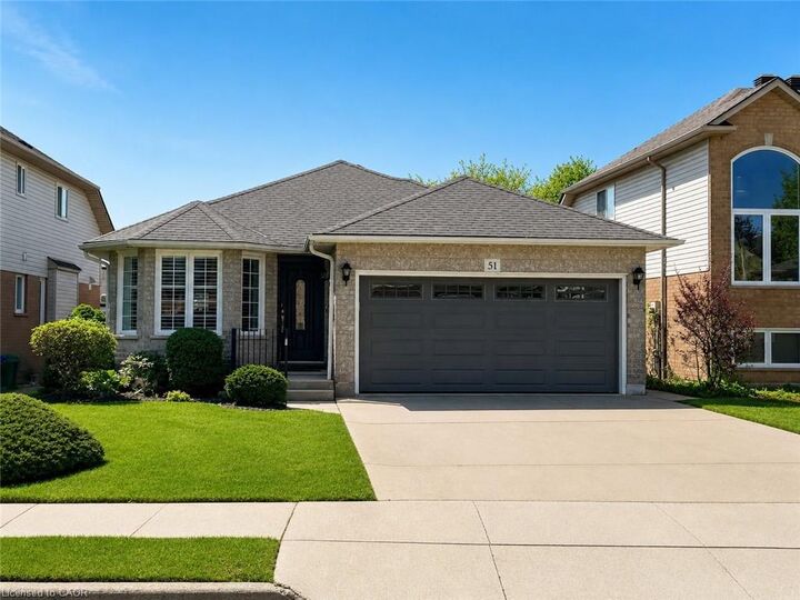 Property Photo:  