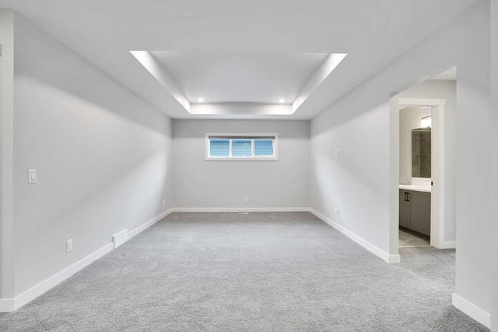 Property Photo: 289 Ambleside Avenue NW AB T3P 1W3