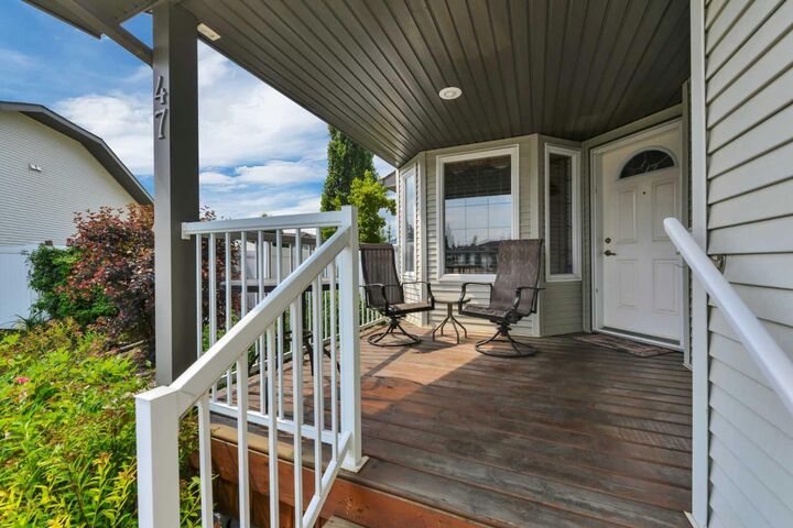 Property Photo:  47 Victor Close  AB T4R 0E5 