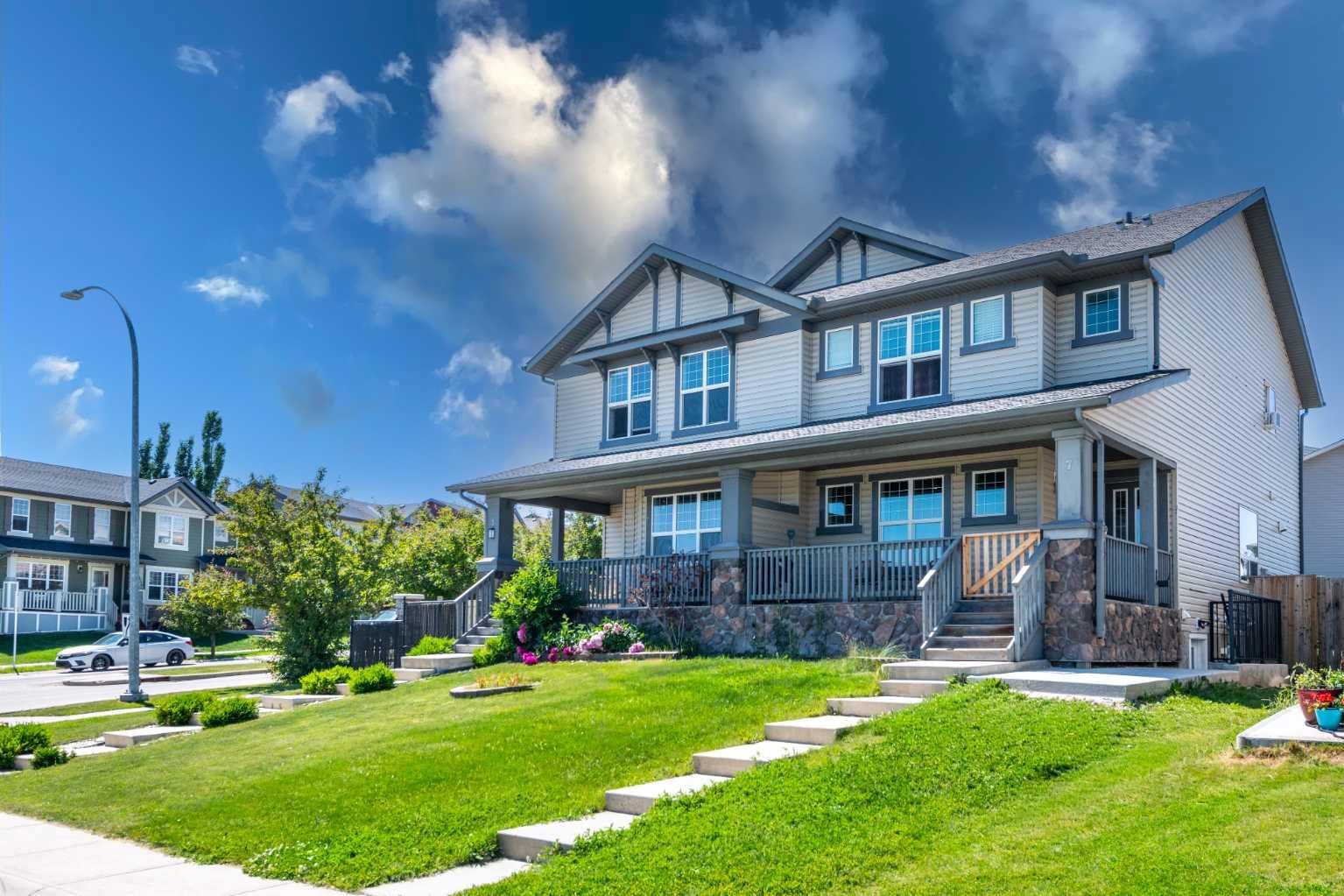 Property Photo: 7 Panora Square NW AB T3P 1E5