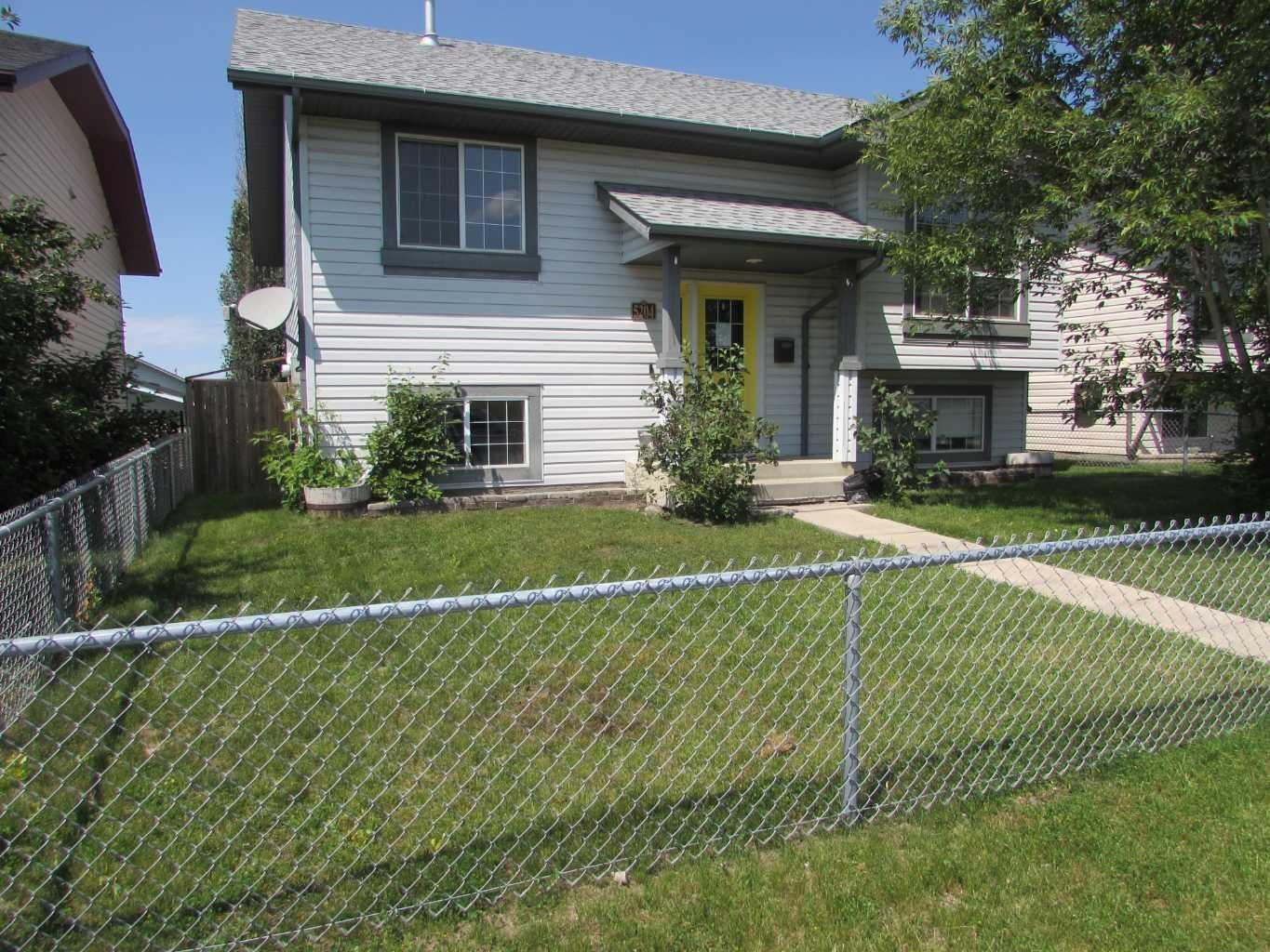 Property Photo:  5204 Landsdowne Avenue  AB T0M 0J0 