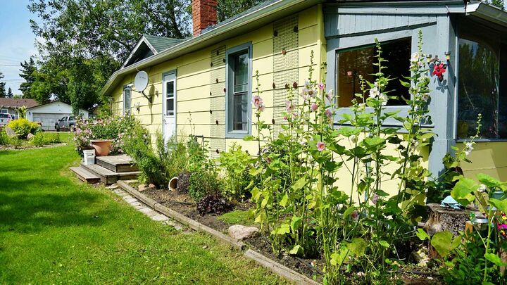Property Photo: 4716 49 Street AB T0B 2W0