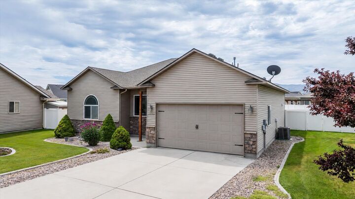 Property Photo:  4520 Hershey Loop  ID 83202 