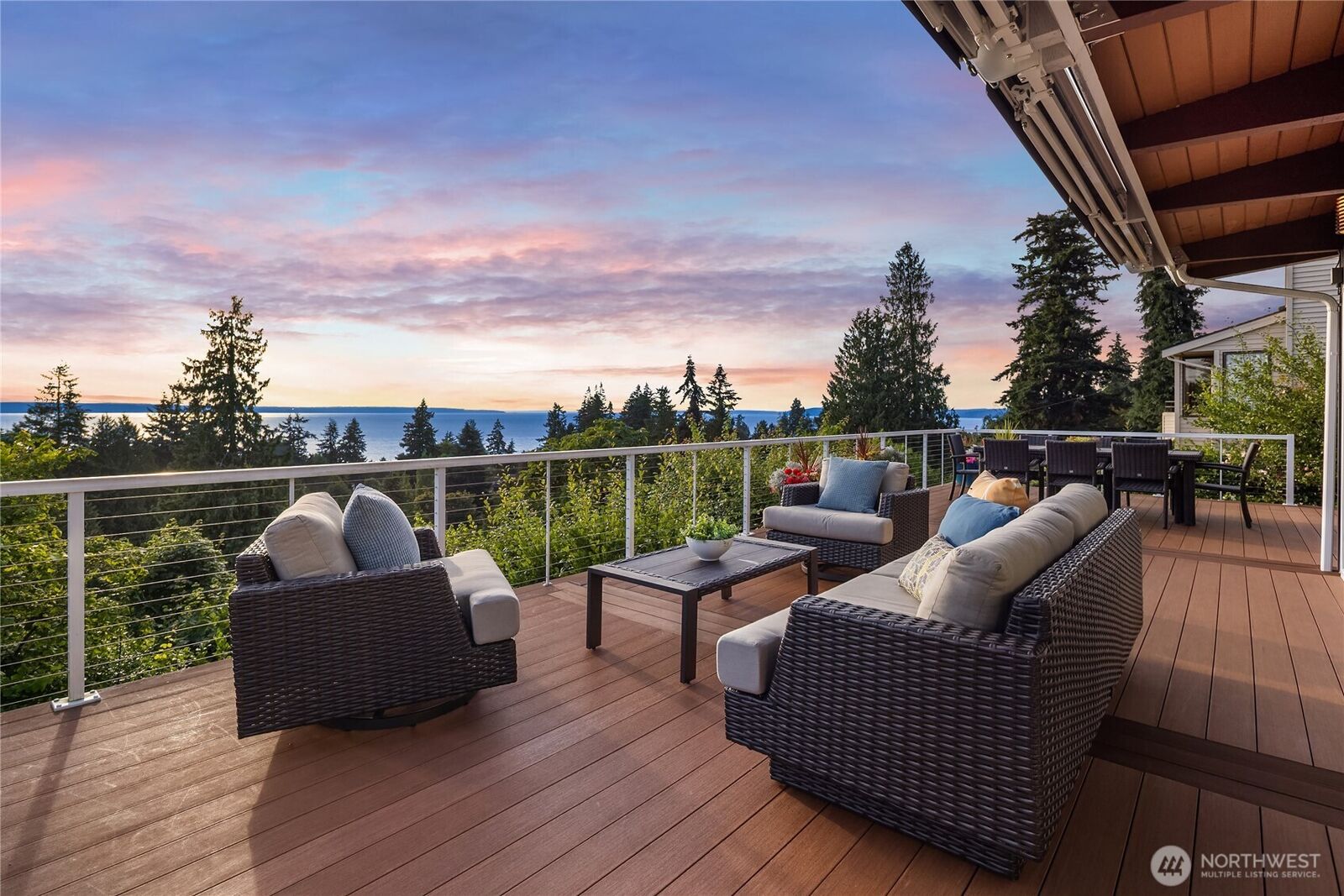 Property Photo:  19520  94th Place W  WA 98020 