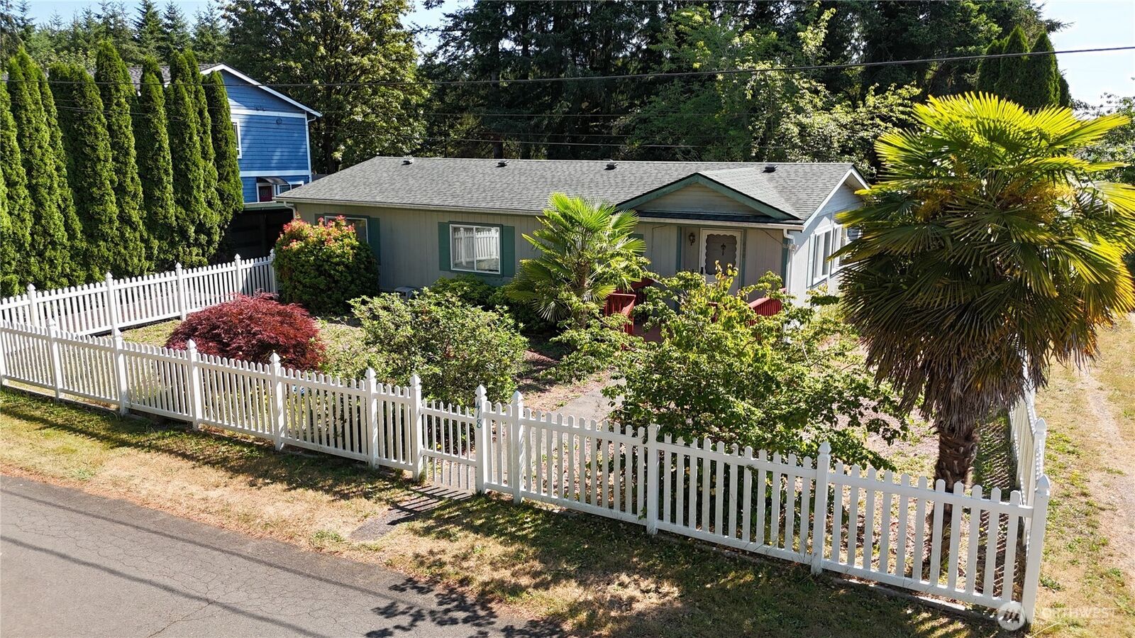 Property Photo: 418 N 16th Street WA 98541