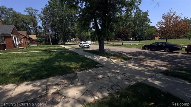 Property Photo:  18057 Stansbury Street  MI 48235 