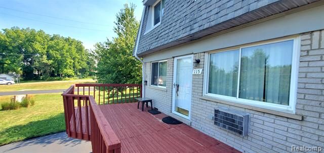 Property Photo:  115 Halifax Street  MI 48390 