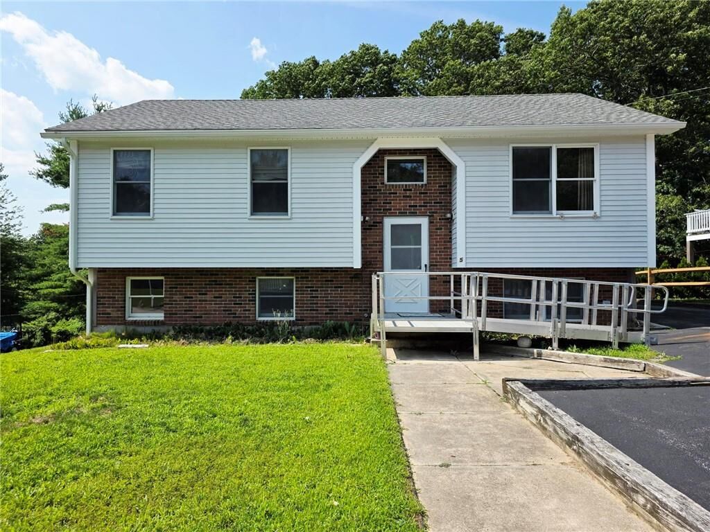 Property Photo: 5 Brook View Court RI 02891