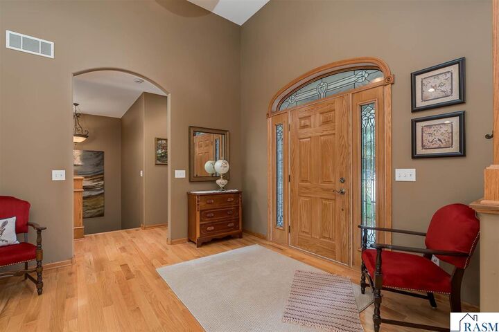 Property Photo:  117 Grovebrook Drive  MN 56001 