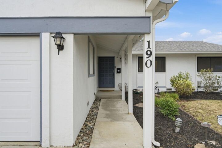 Property Photo: 190 Dayton Court CA 94583