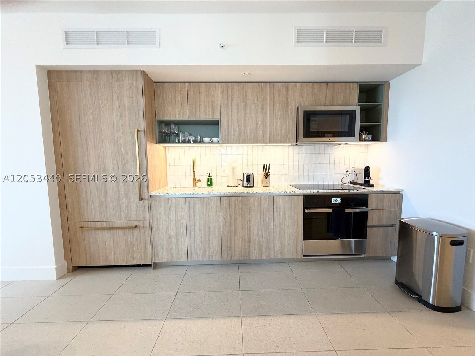 Property Photo:  159 NE 6th St 3215  FL 33132 