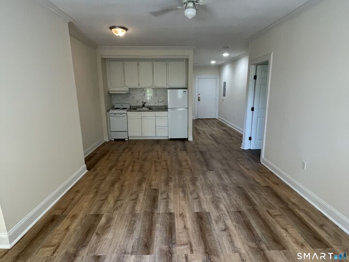 Property Photo:  94 Washington Street 19  CT 06854 