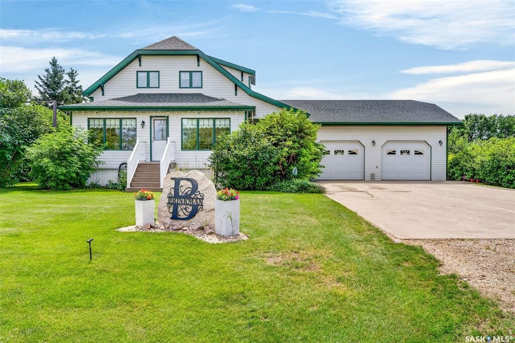 Property Photo: 138 1st Street S SK S0K 2J0
