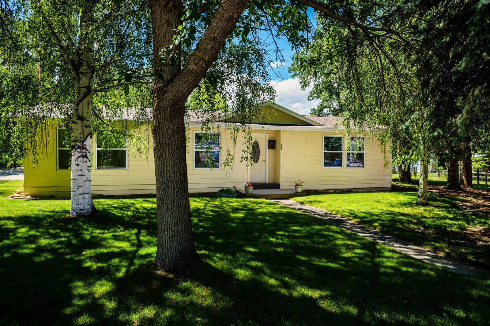 Property Photo:  112 N Bozeman Avenue  WY 82834 