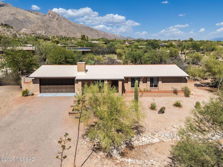 Property Photo:  3575 E Ventana Canyon Drive  AZ 85718 