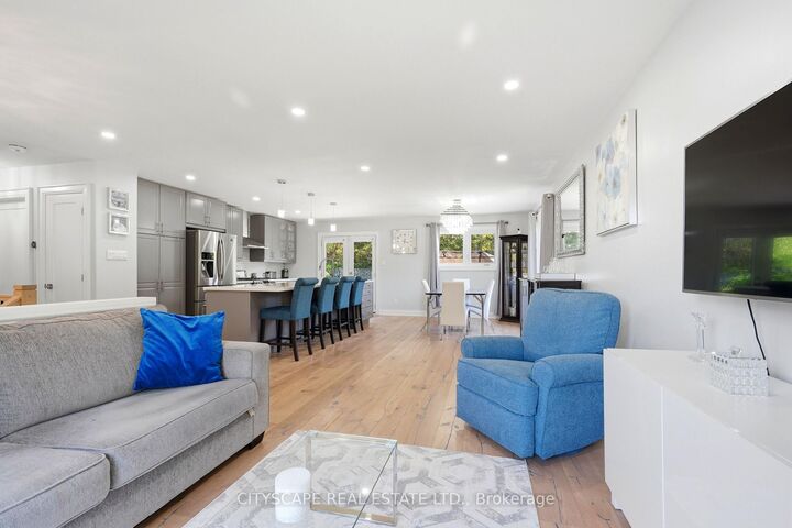 Property Photo: 44 Stonehill Boulevard ON L9N 1E3
