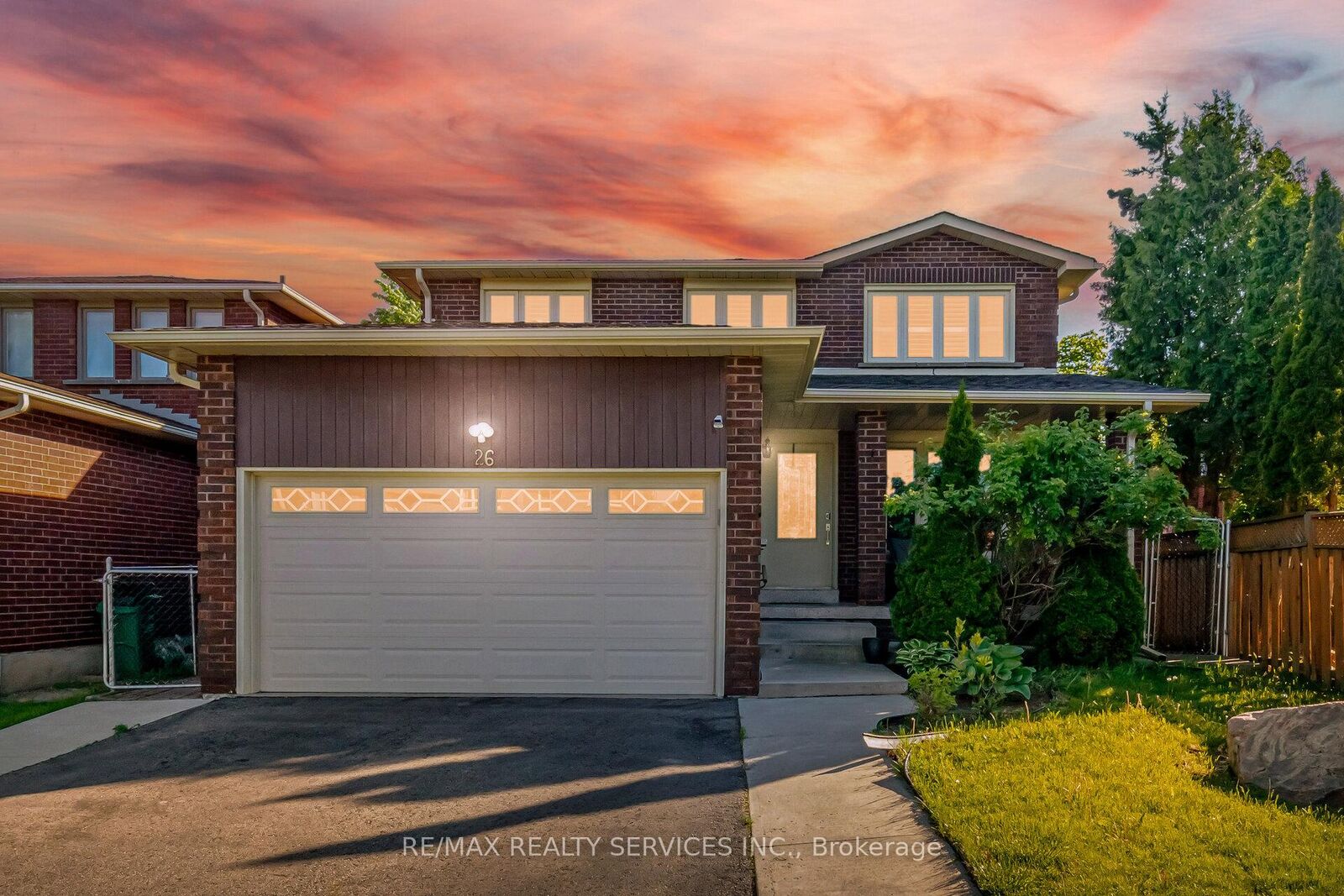 Property Photo:  26 Sunforest Drive  ON L6Z 2Z1 