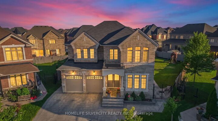 14 Observatory Crescent — photo 1