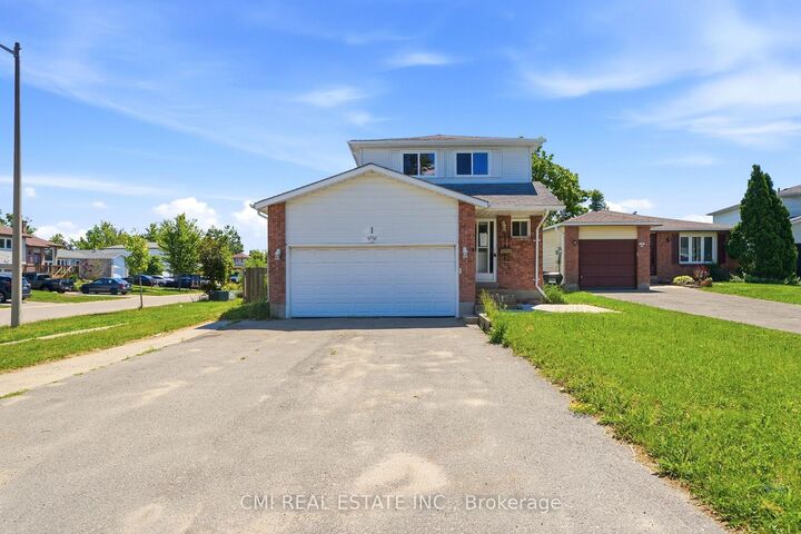 Property Photo: 1 McCuaig Court ON L4M 5S5