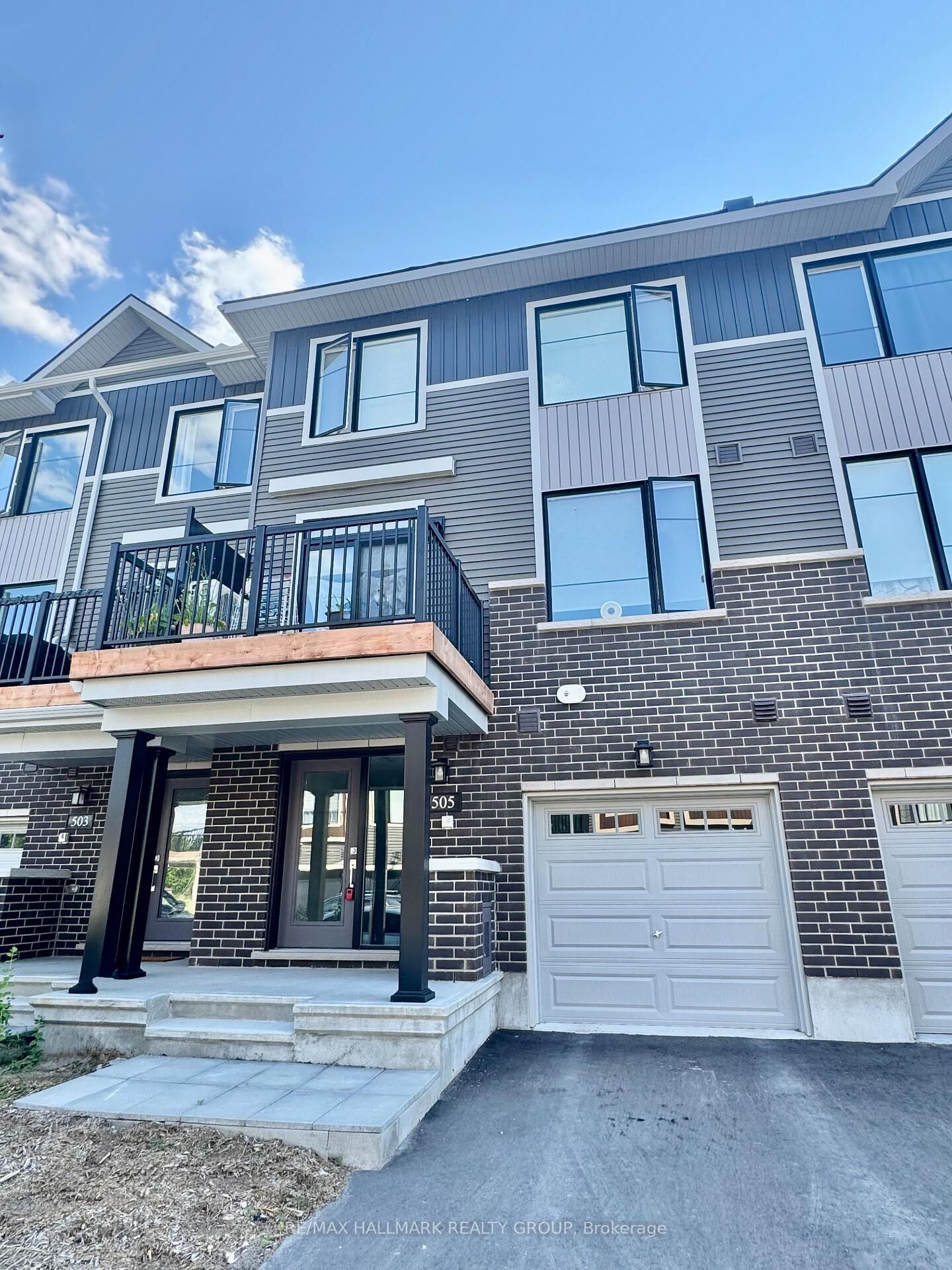 Property Photo:  505 Woodlily Private  ON K2T 0S7 
