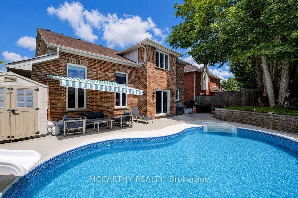 Property Photo: 423 Old Village Lane ON L9V 3A5