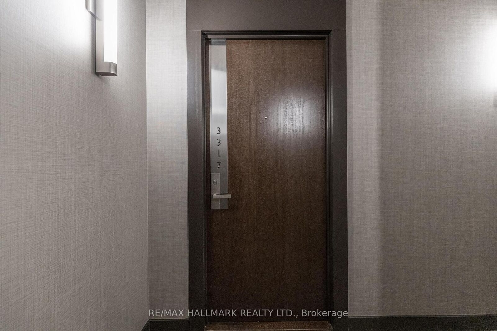 Property Photo:  70 Temperance Street 3317  ON M5H 4E8 